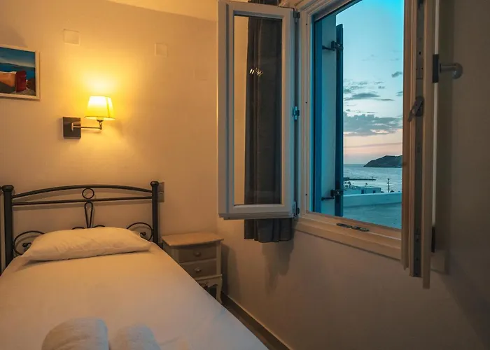 Kamarado * Kamáresz